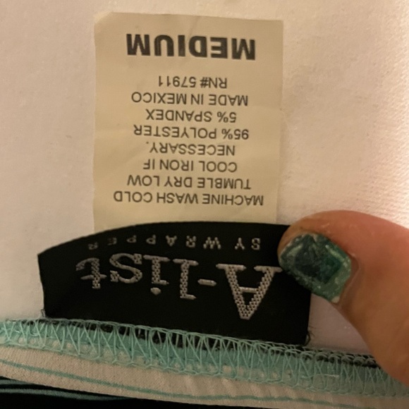 A-List Mid Body Dress - Picture 10 of 10